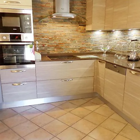 Sainte-maxime Sleeps 6 Pool Air Con Sainte-Maxime