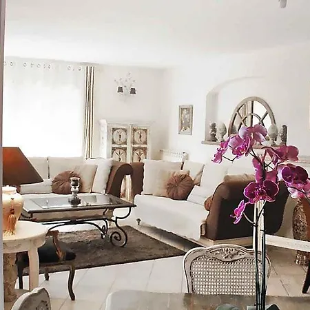 Casa de Férias Sainte-maxime Sleeps 6 Pool Air Con Sainte-Maxime